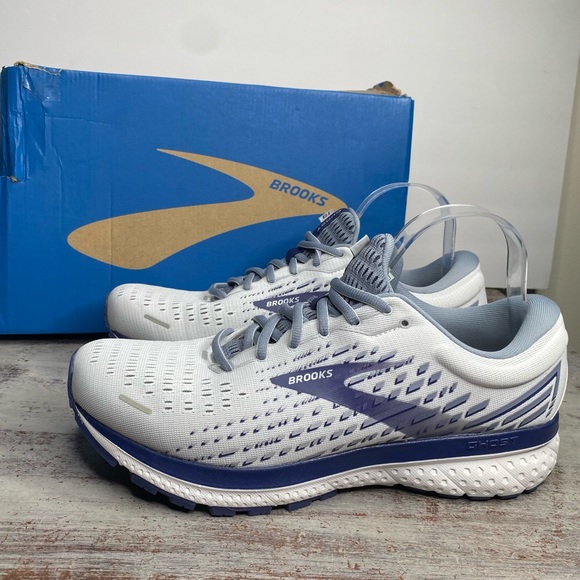 brooks ghost extra wide